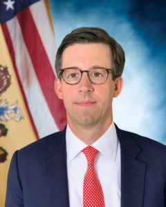 Headshot of Sean Neafsey